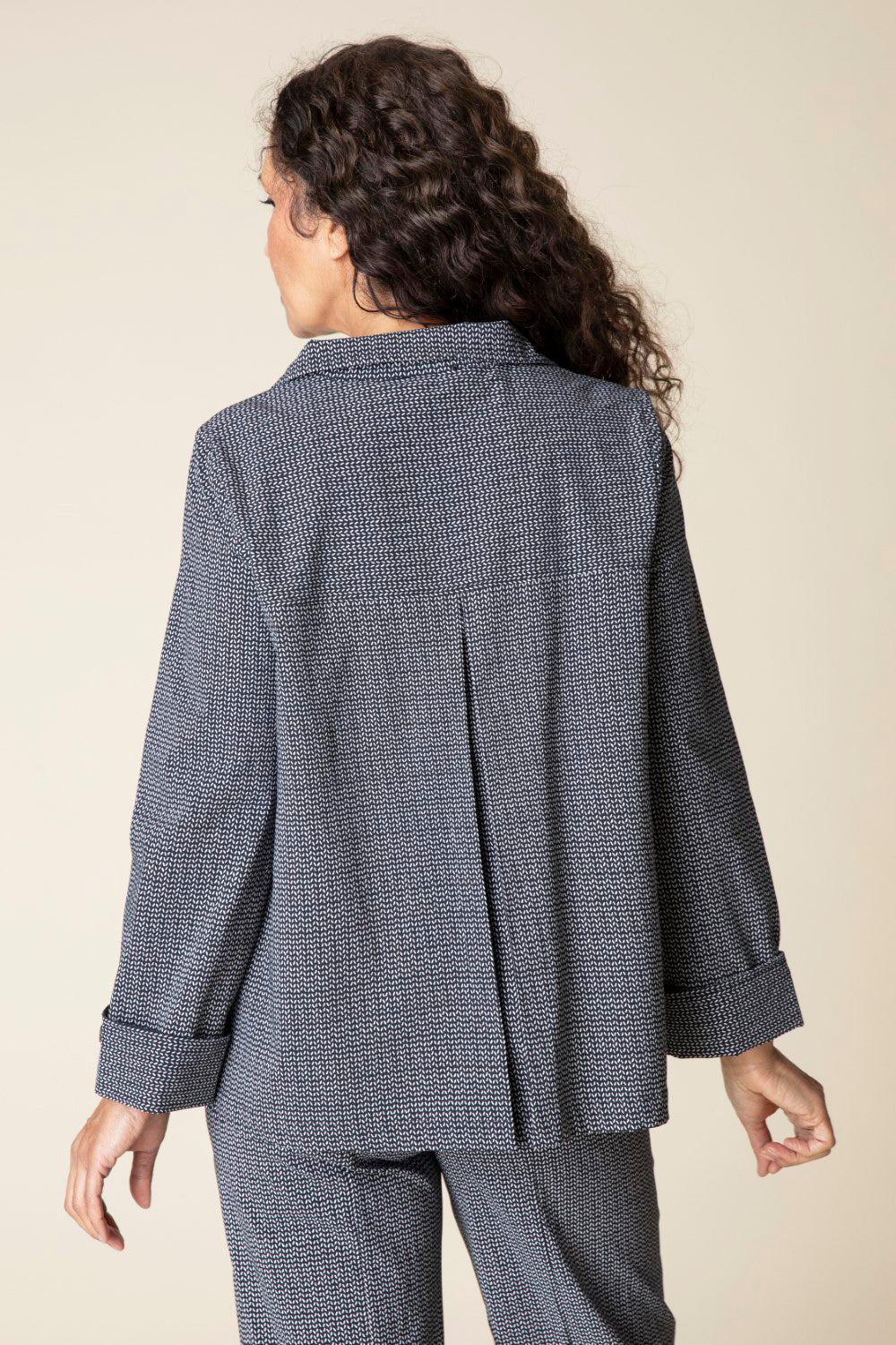 Power Stretch Modern Geo Easy Swing Jacket