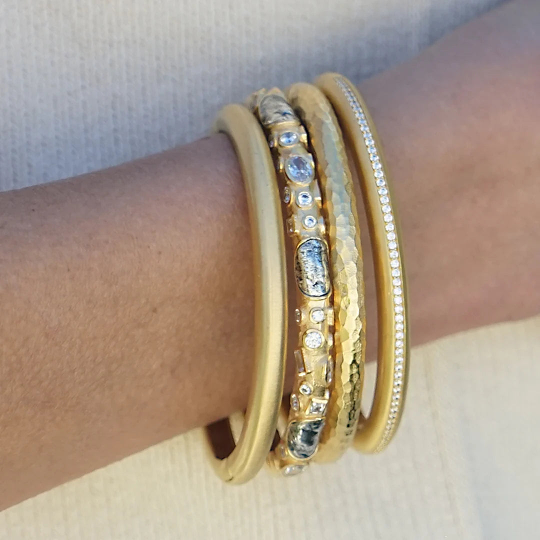 GOLD RIVA BANGLE