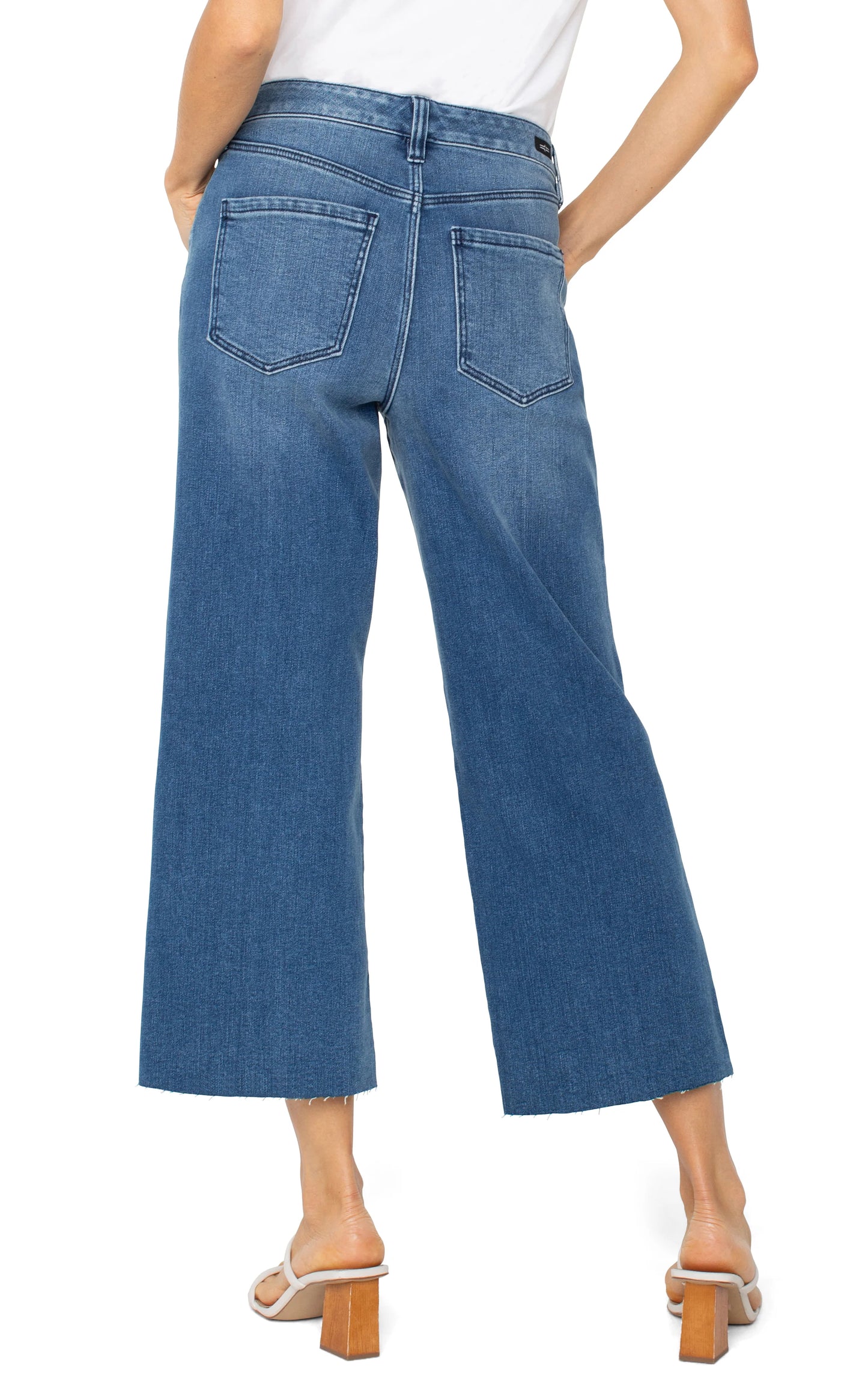 Stride Hi-rise Crop With Cut Hem