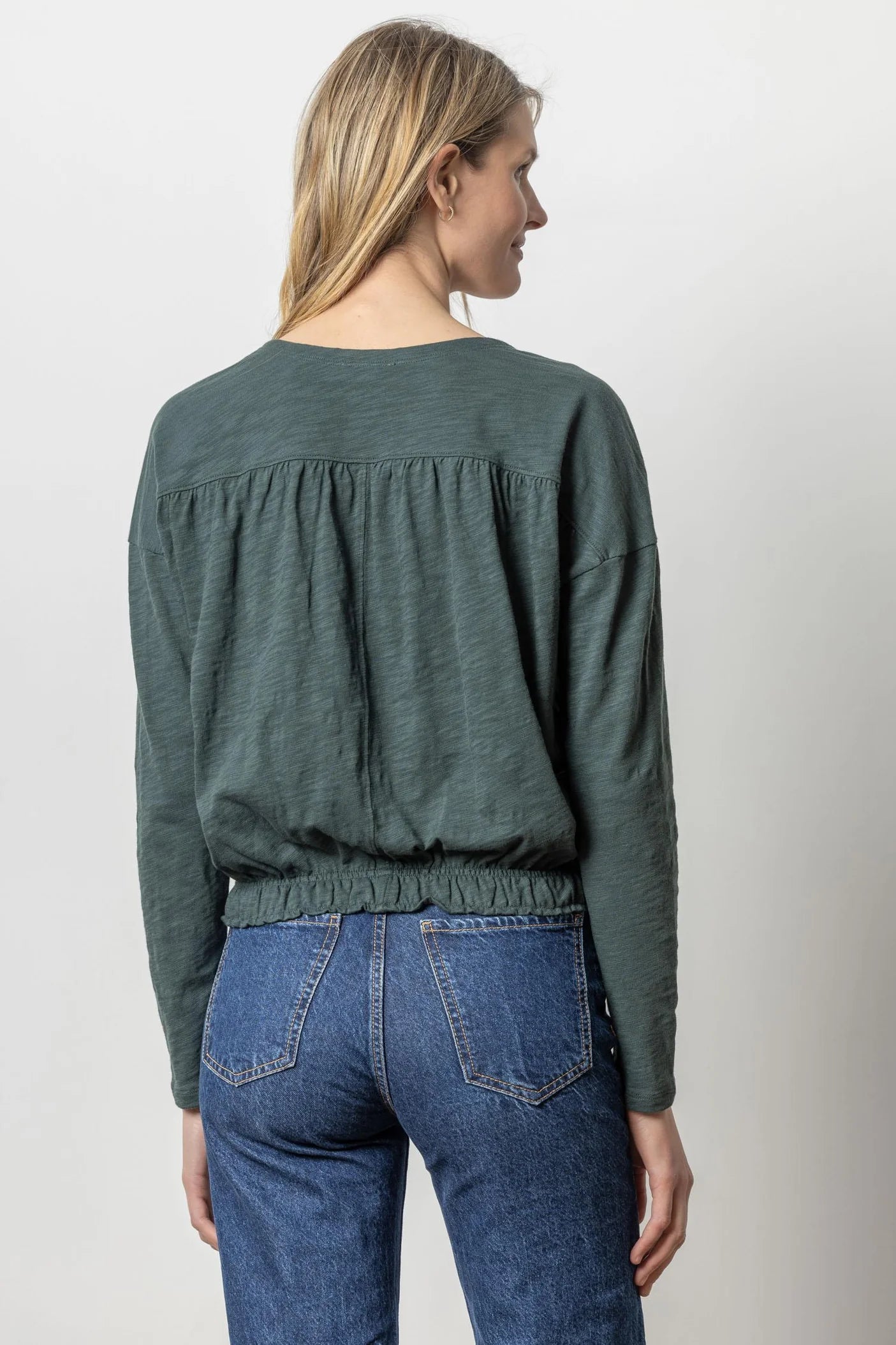 Elastic Hem Easy V-Neck