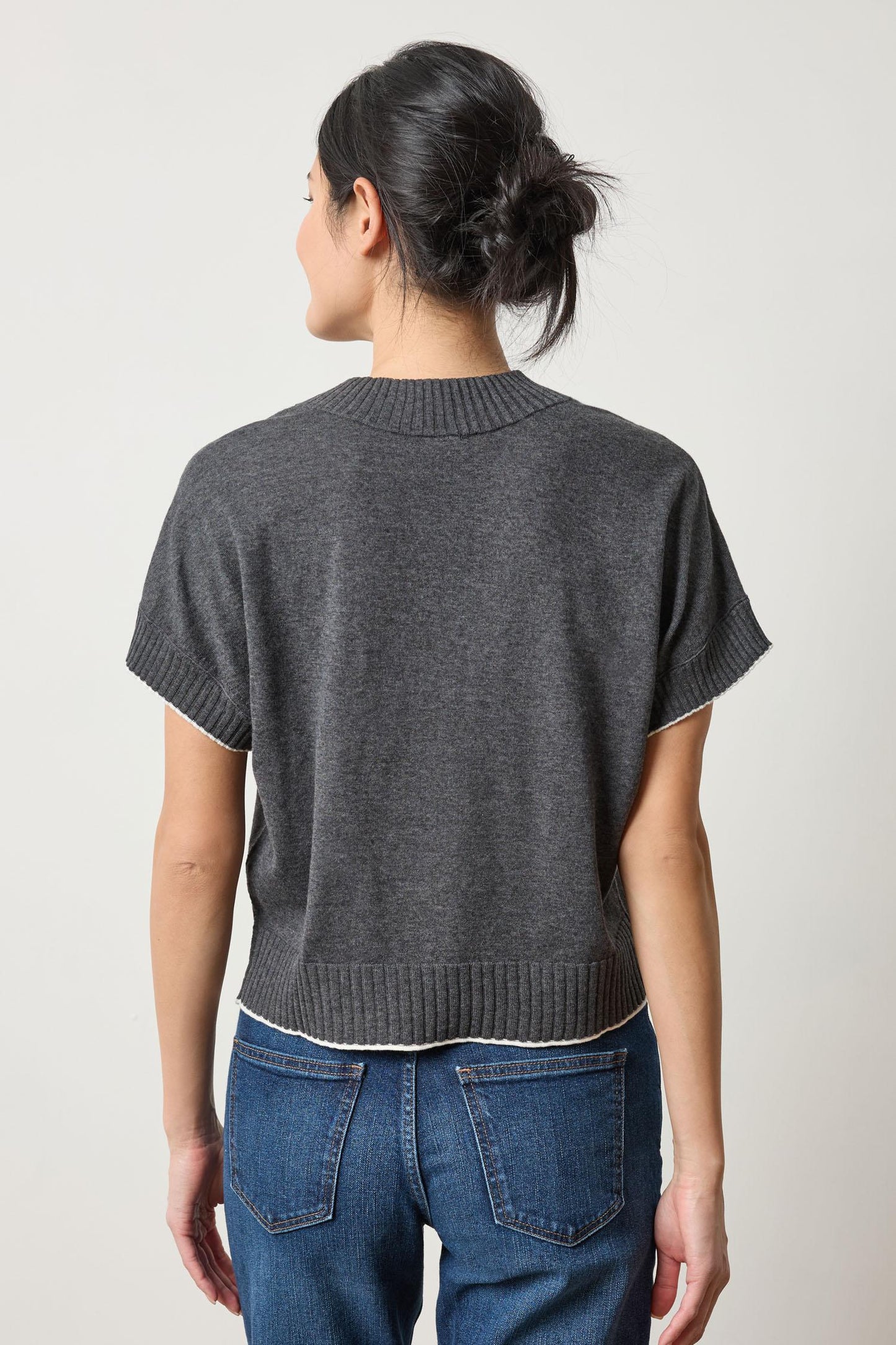 Short Sleeve V-Neck Pullover Sweater