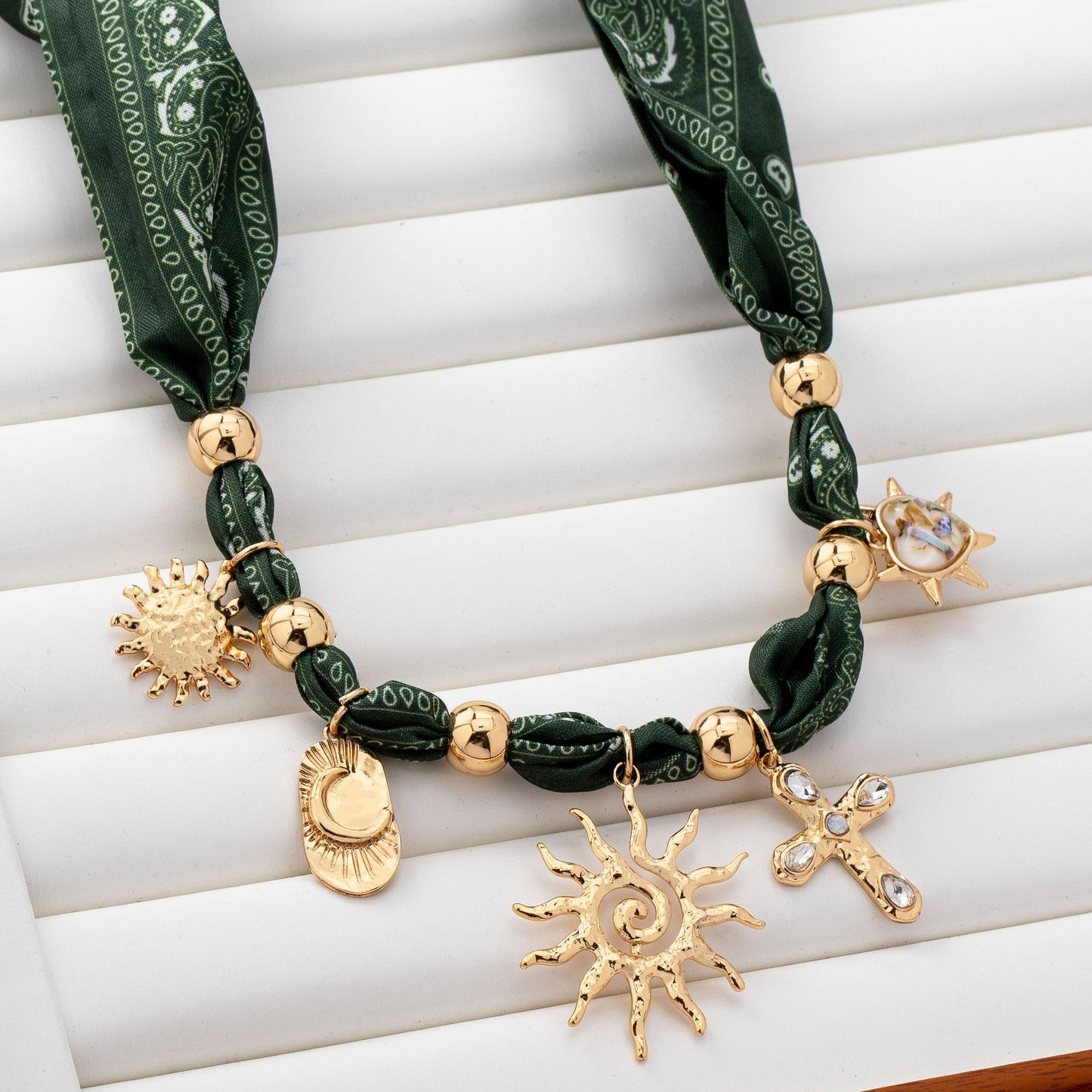 HANDMADE SCARF NECKLACE-SUNBLAST CROSS HEART MOON | 80N92552