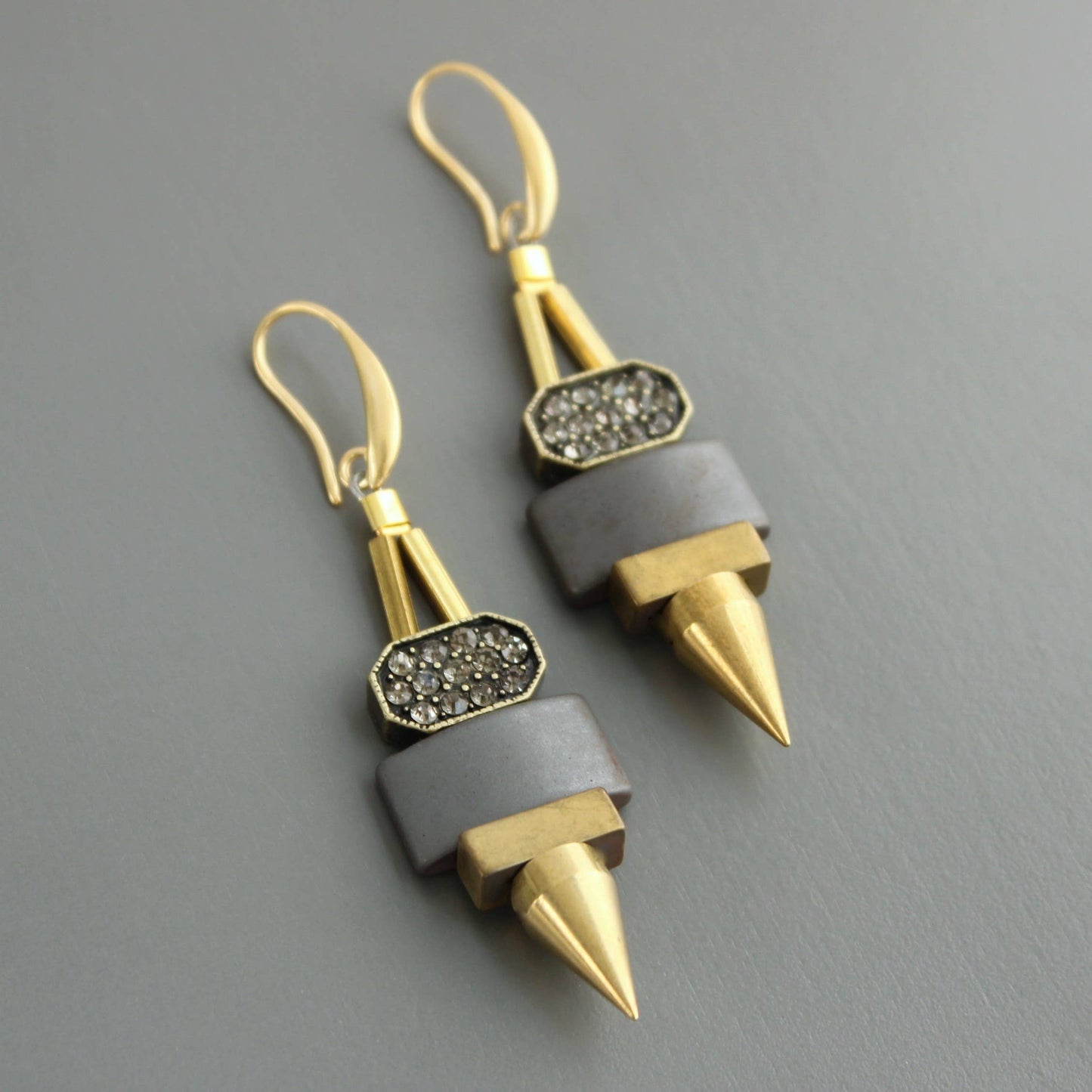 CHRE46 ArtDeco hematite and brass earrings