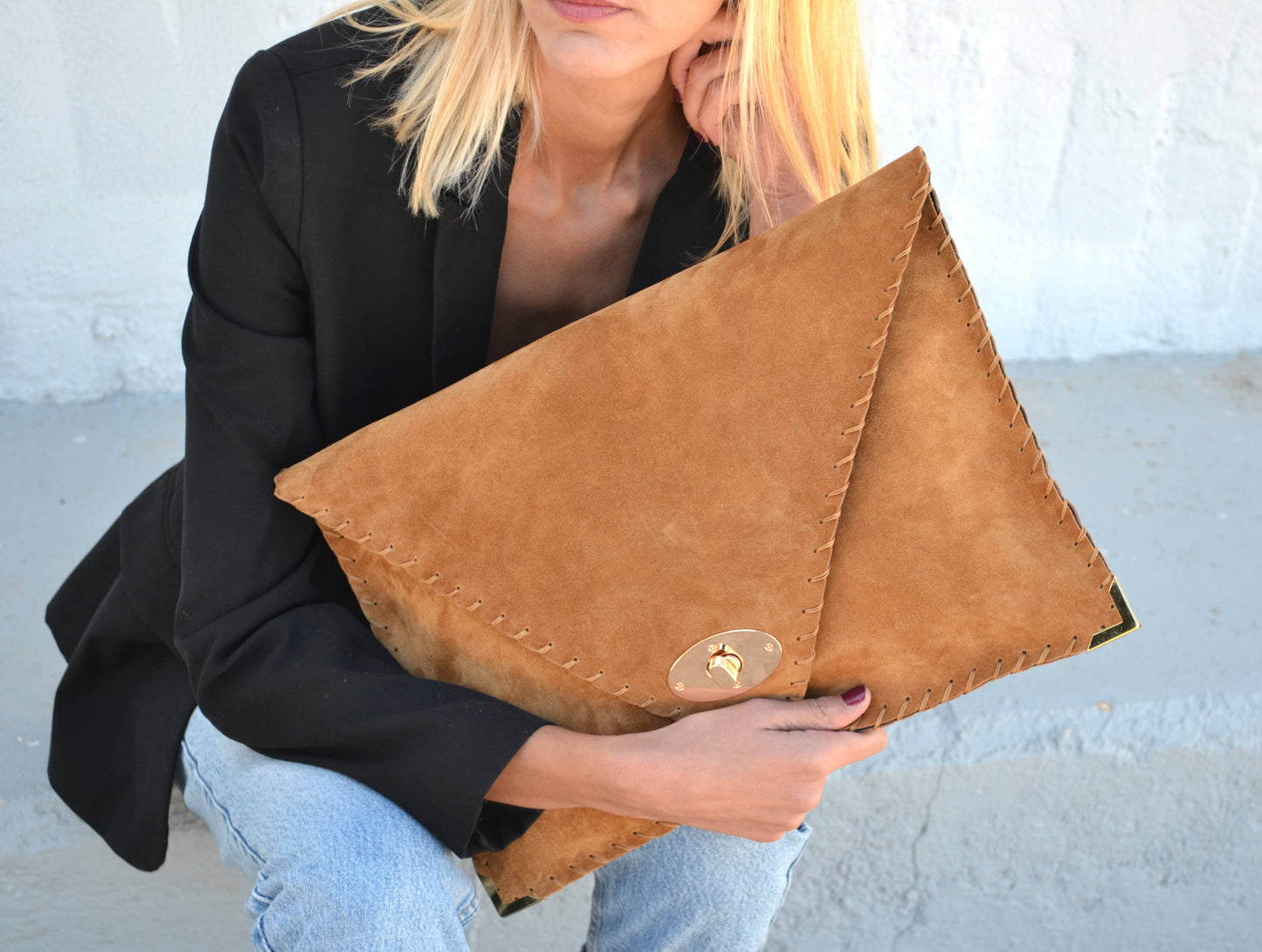 Symmetria large soft clutch in caramel