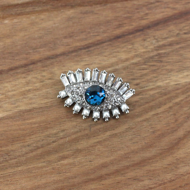 B24076 Mystic Eye Rhinestone Brooch
