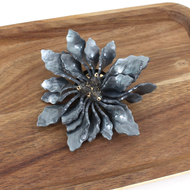 B23062 Shine Flower Brooch