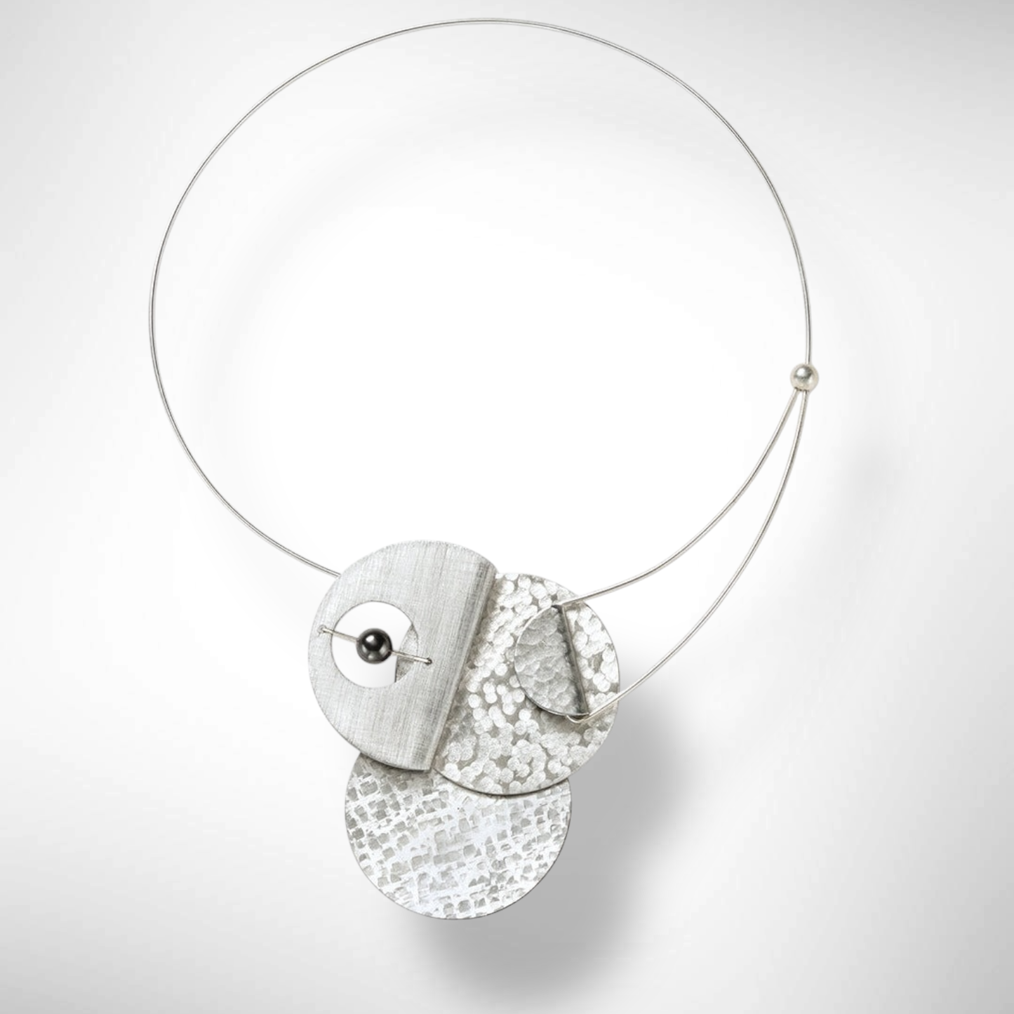 AXIS FOLD Medium Focal Statement Necklace with Front Closure