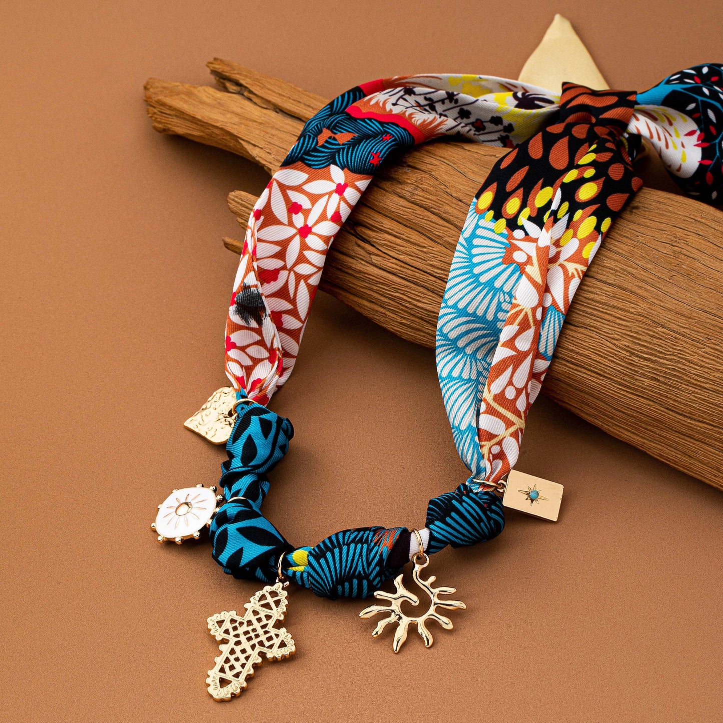 HANDMADE ANIMAL DESIGN SCARF NECKLACE-CROSS  HEART| 80N92491