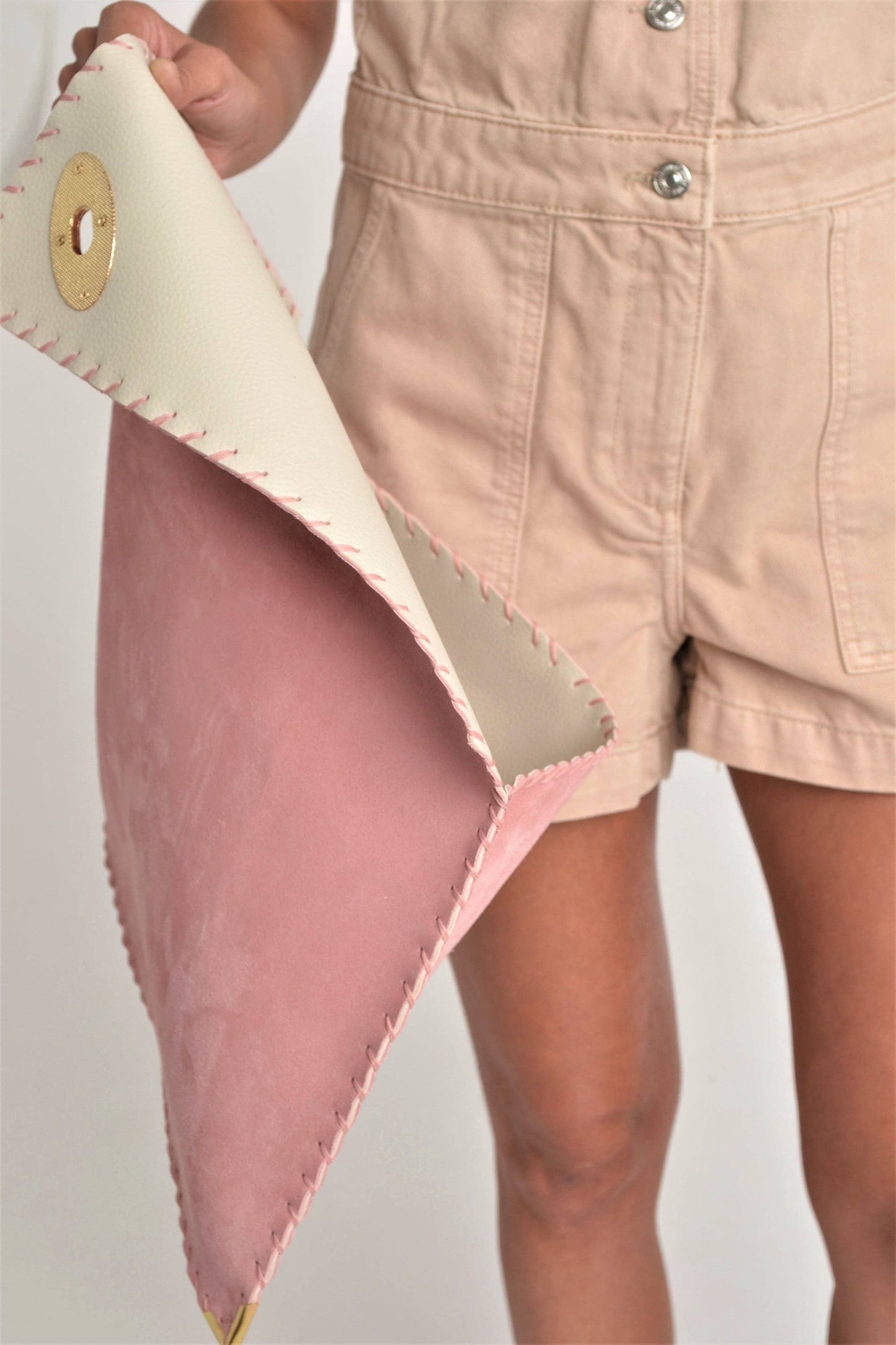 Symmetria soft clutch in pink