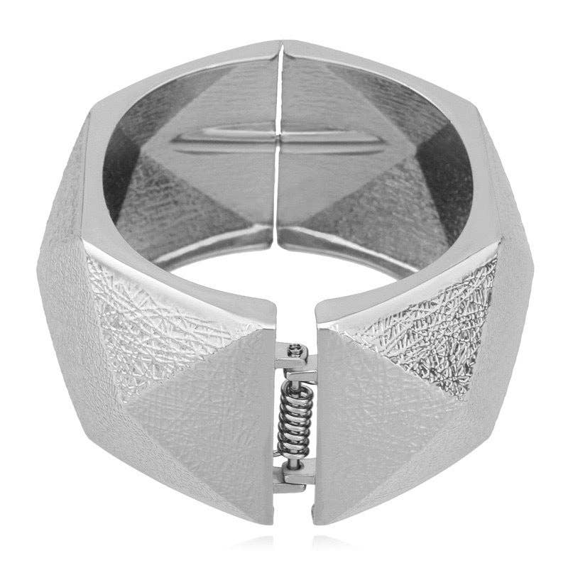 Stylish Chunky Wide Bangle Bracelet DP25F819