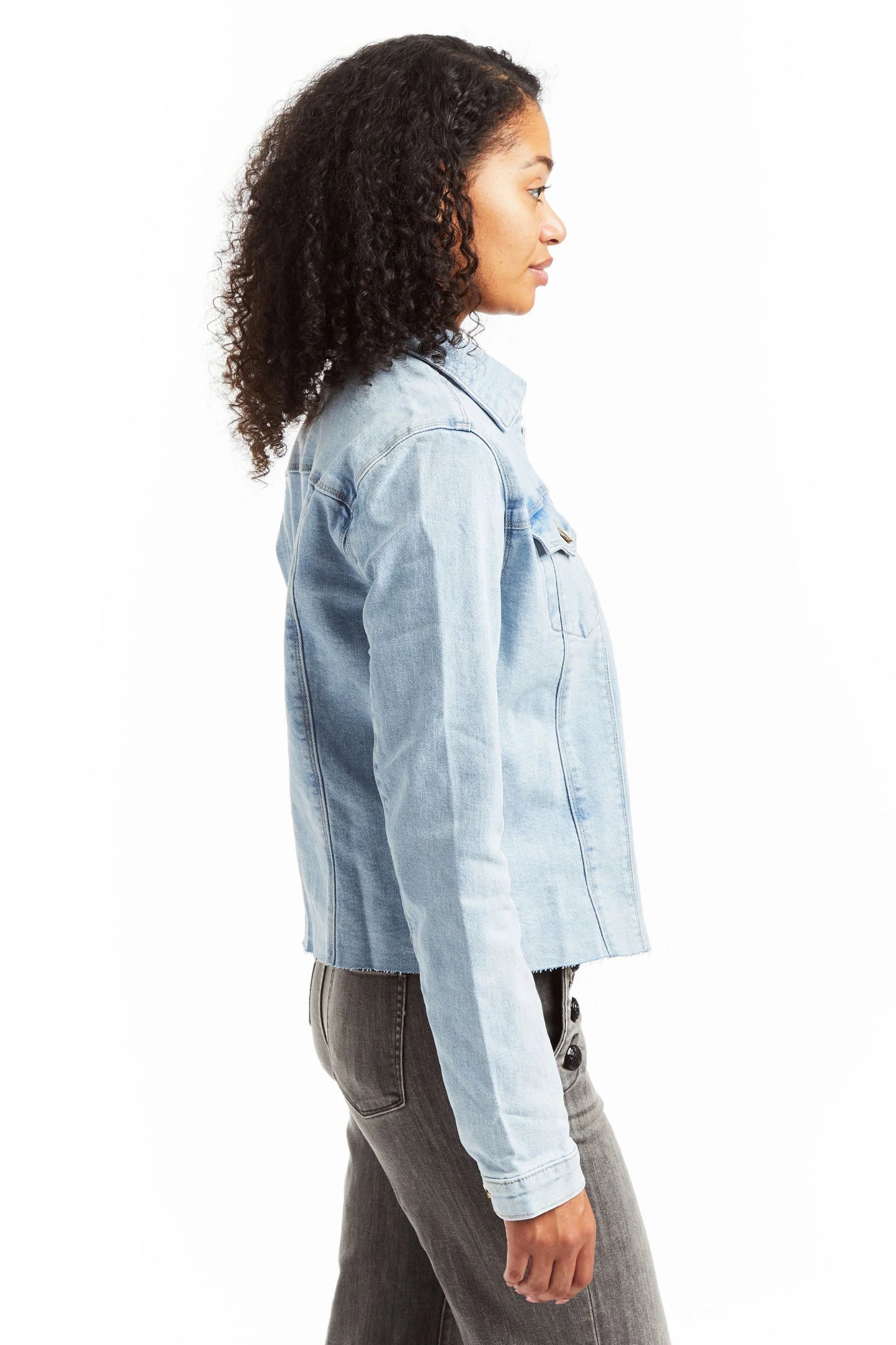 Loretta - Basic Denim Jacket w/ Frays - Light Indigo