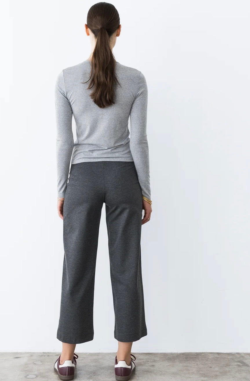 CHARCOAL PONTE KNIT CROPPED STRAIGHT LEG PANT