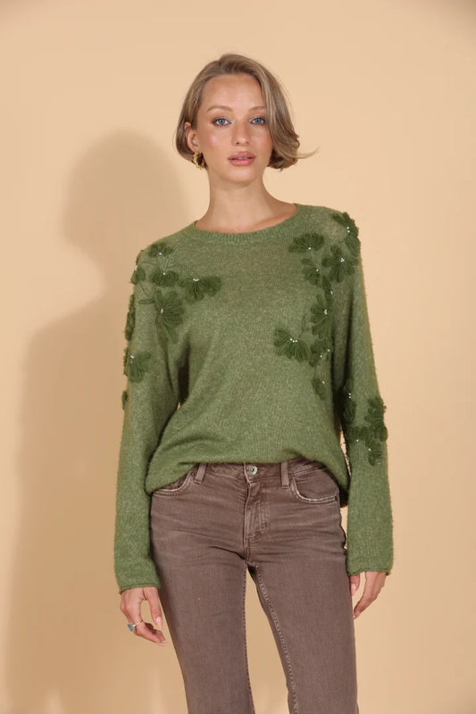 Merino Wool Cashmere Blend Raglan Sleeve Pullover with Appliqué
