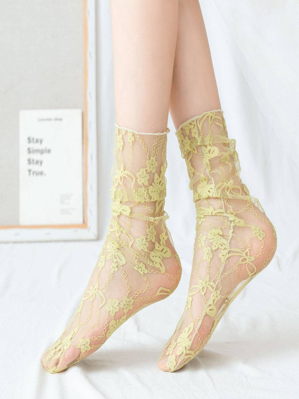 Rufia - Soft Lace Sheer Socks
