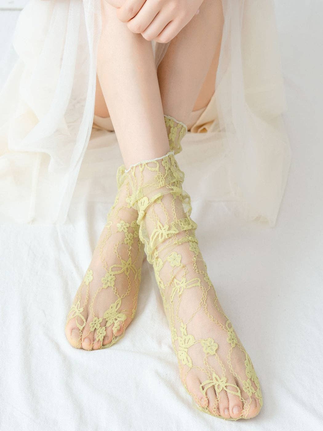 Rufia - Soft Lace Sheer Socks