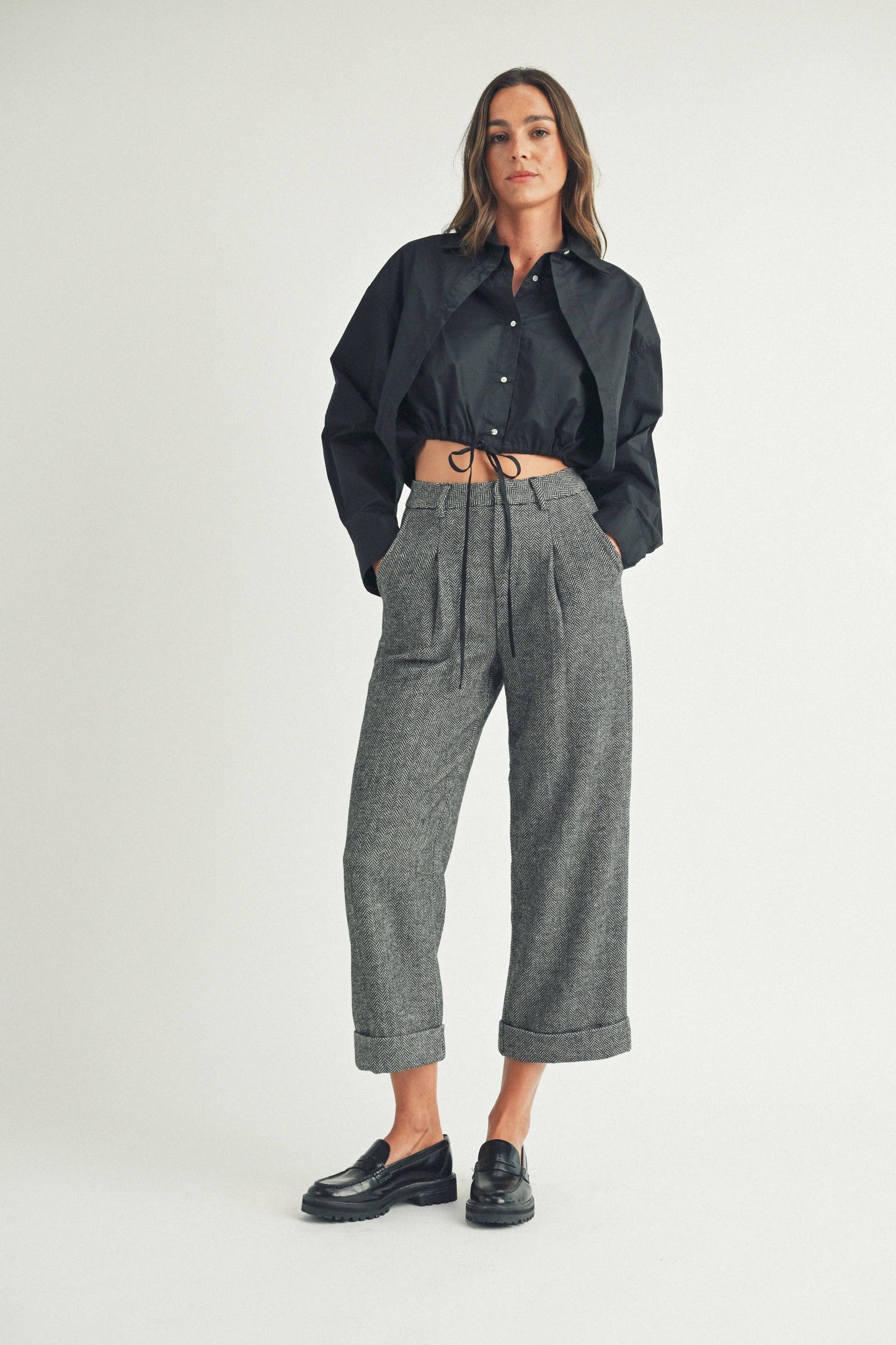 HERRINGBONE PLEATED WIDE LEG PANTS
