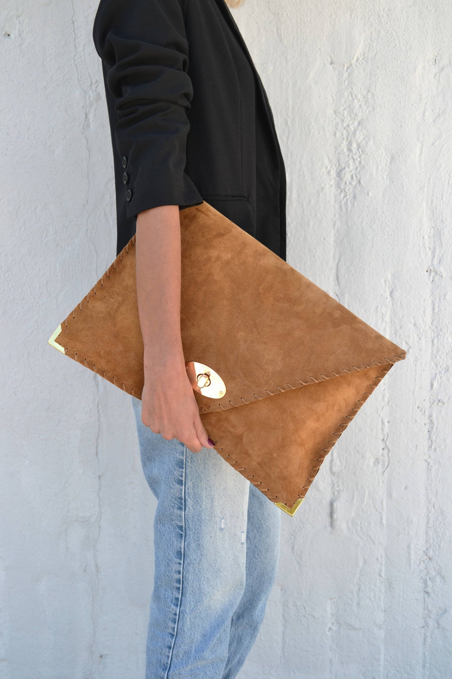 Symmetria large soft clutch in caramel
