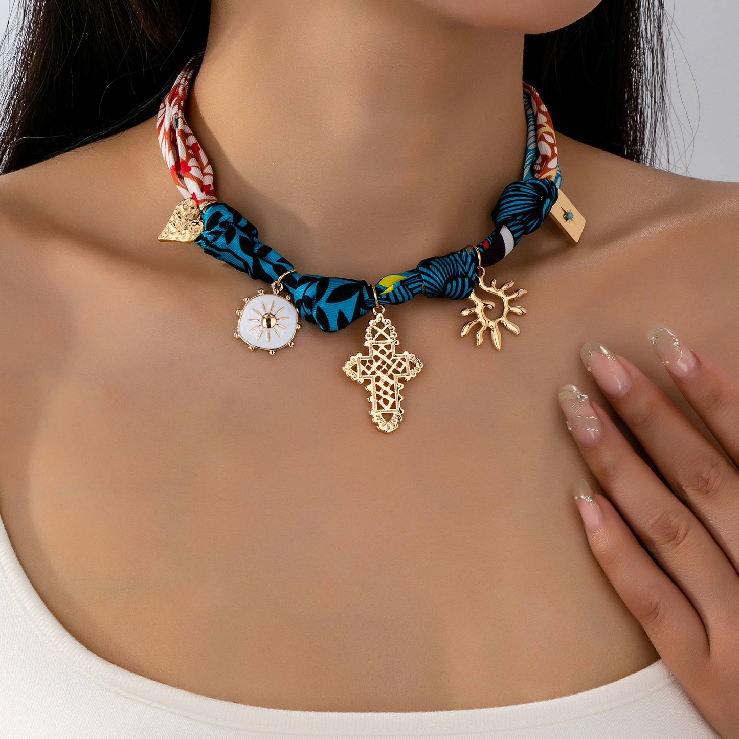 HANDMADE ANIMAL DESIGN SCARF NECKLACE-CROSS  HEART| 80N92491