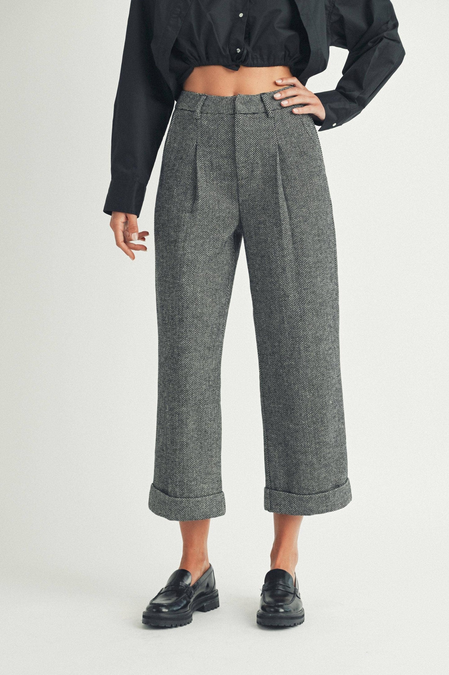 HERRINGBONE PLEATED WIDE LEG PANTS