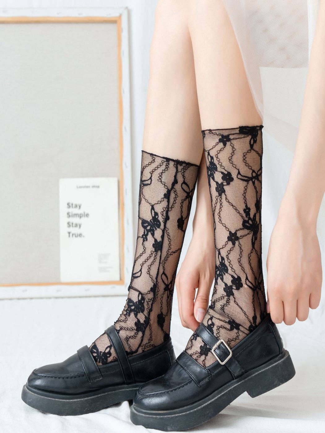 Rufia - Soft Lace Sheer Socks