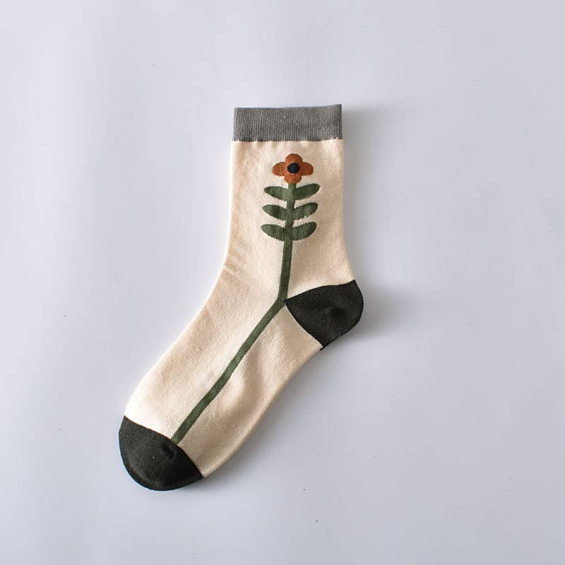 Women’s Cotton Crew Socks – Retro Floral Pattern