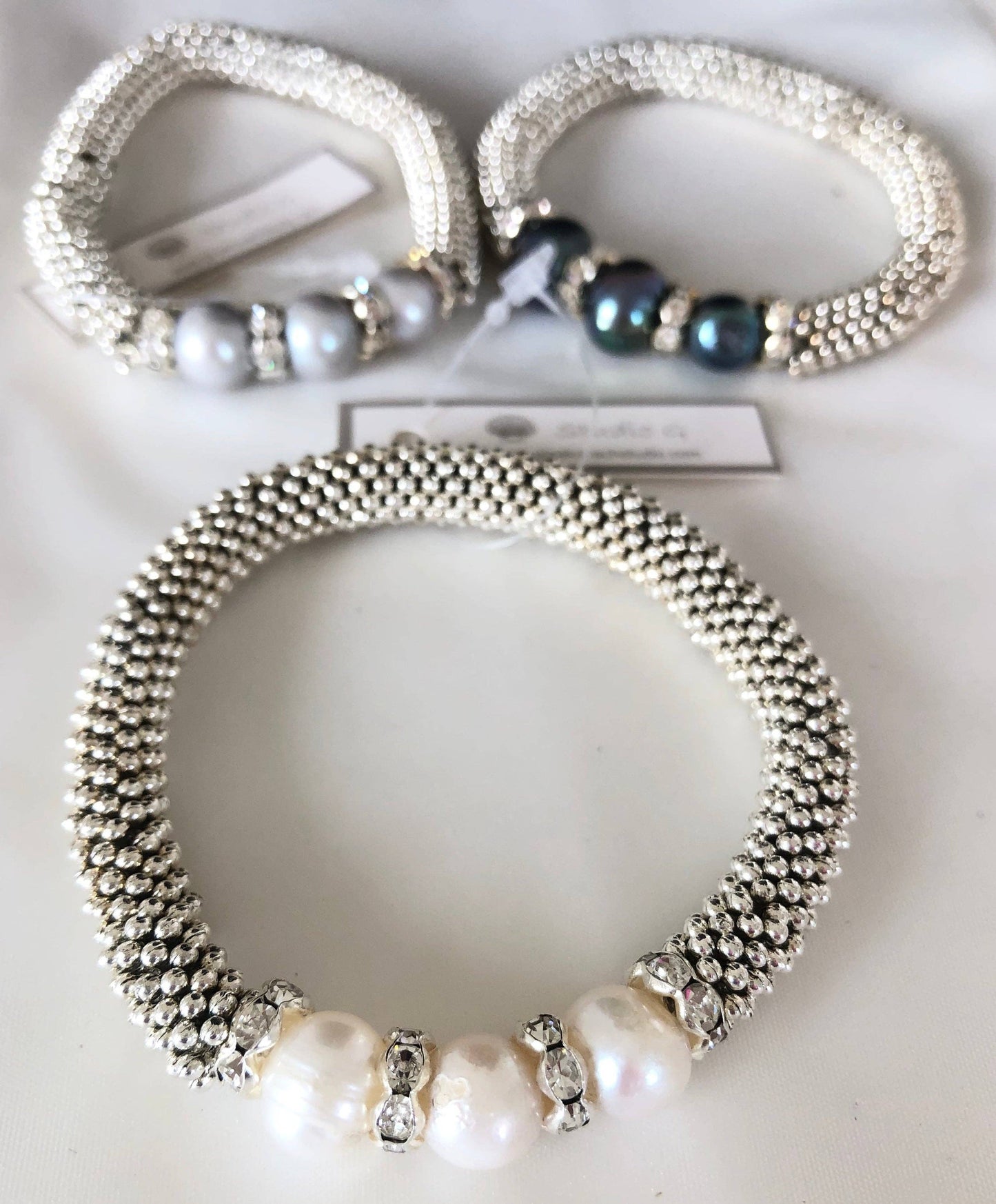 #97B 3 Pearl Stretch Bracelet