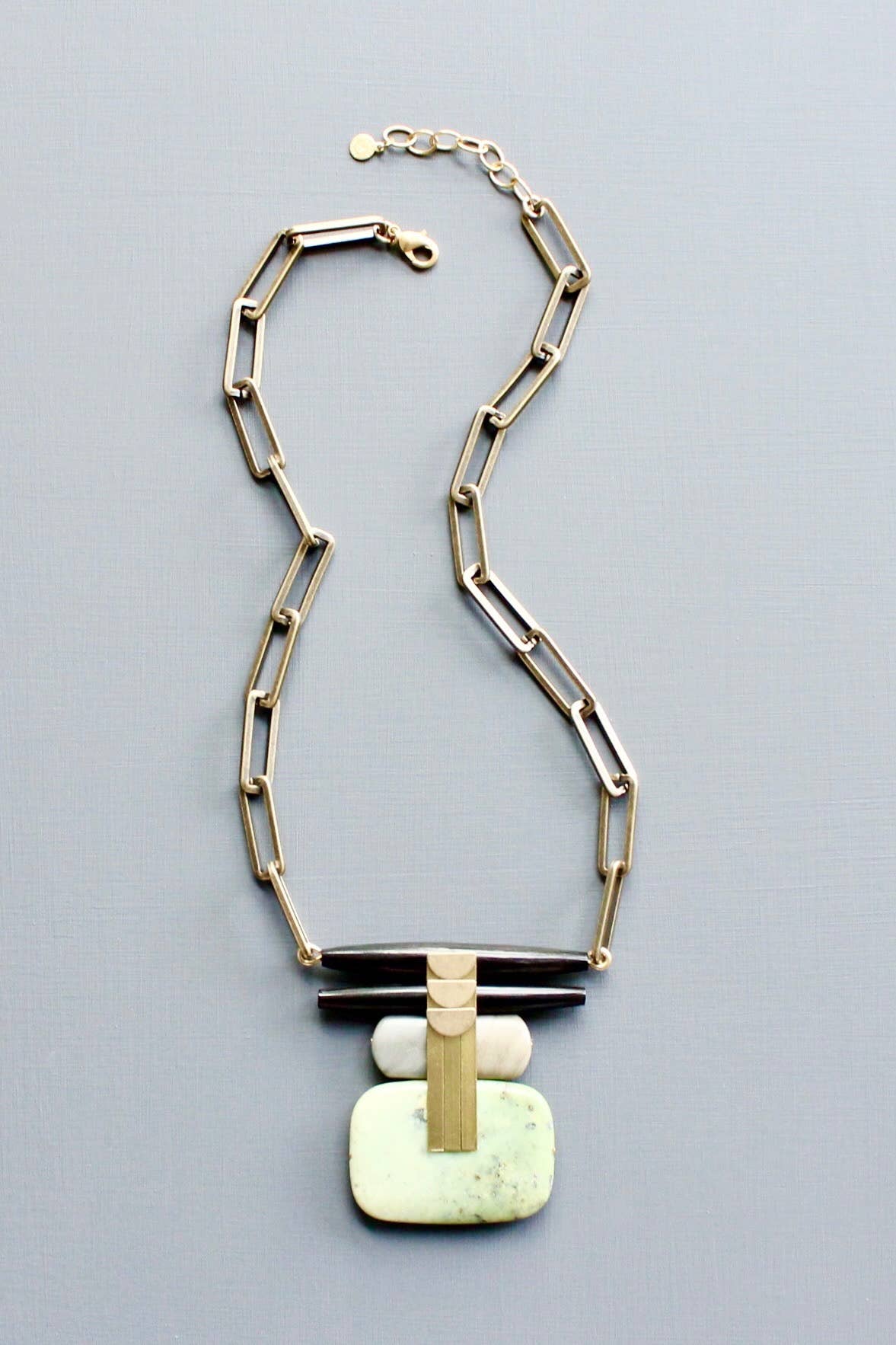 LEX320 Green and black ArtDeco pendant necklace