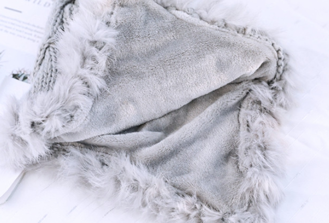 Women Winter hat pompom beanie Cable Knit hat Faux Fur Tie