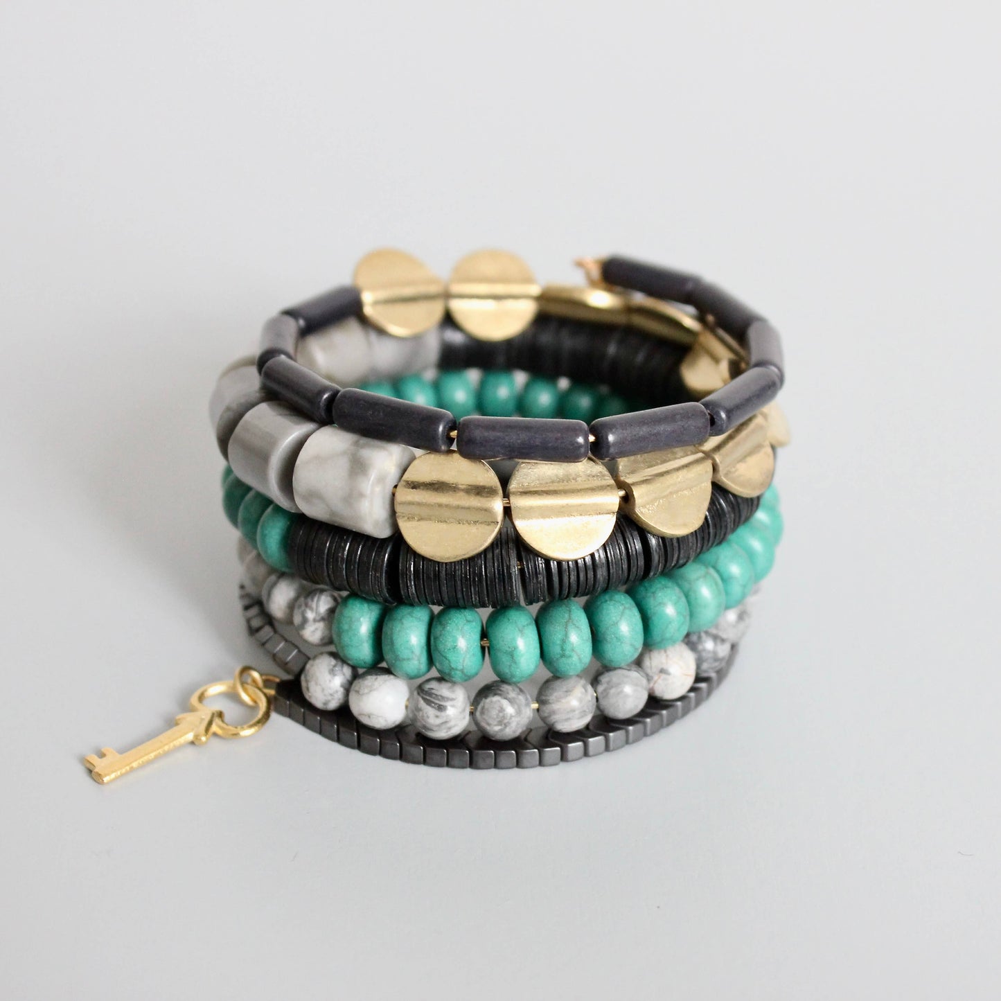 XINB01 Black and turquoise wrap bracelet