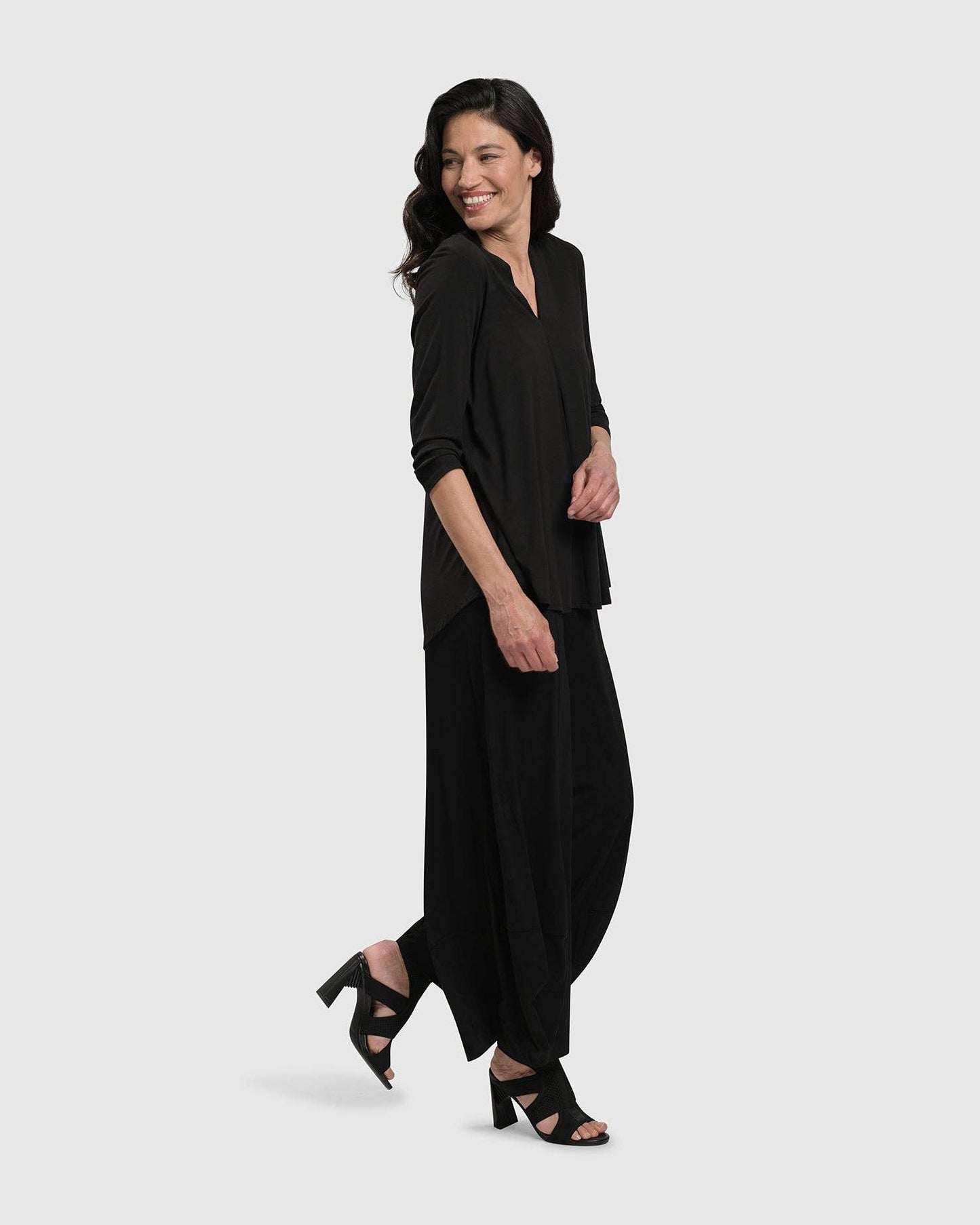 ESSENTIAL PUNTO POCKETS PANTS, BLACK