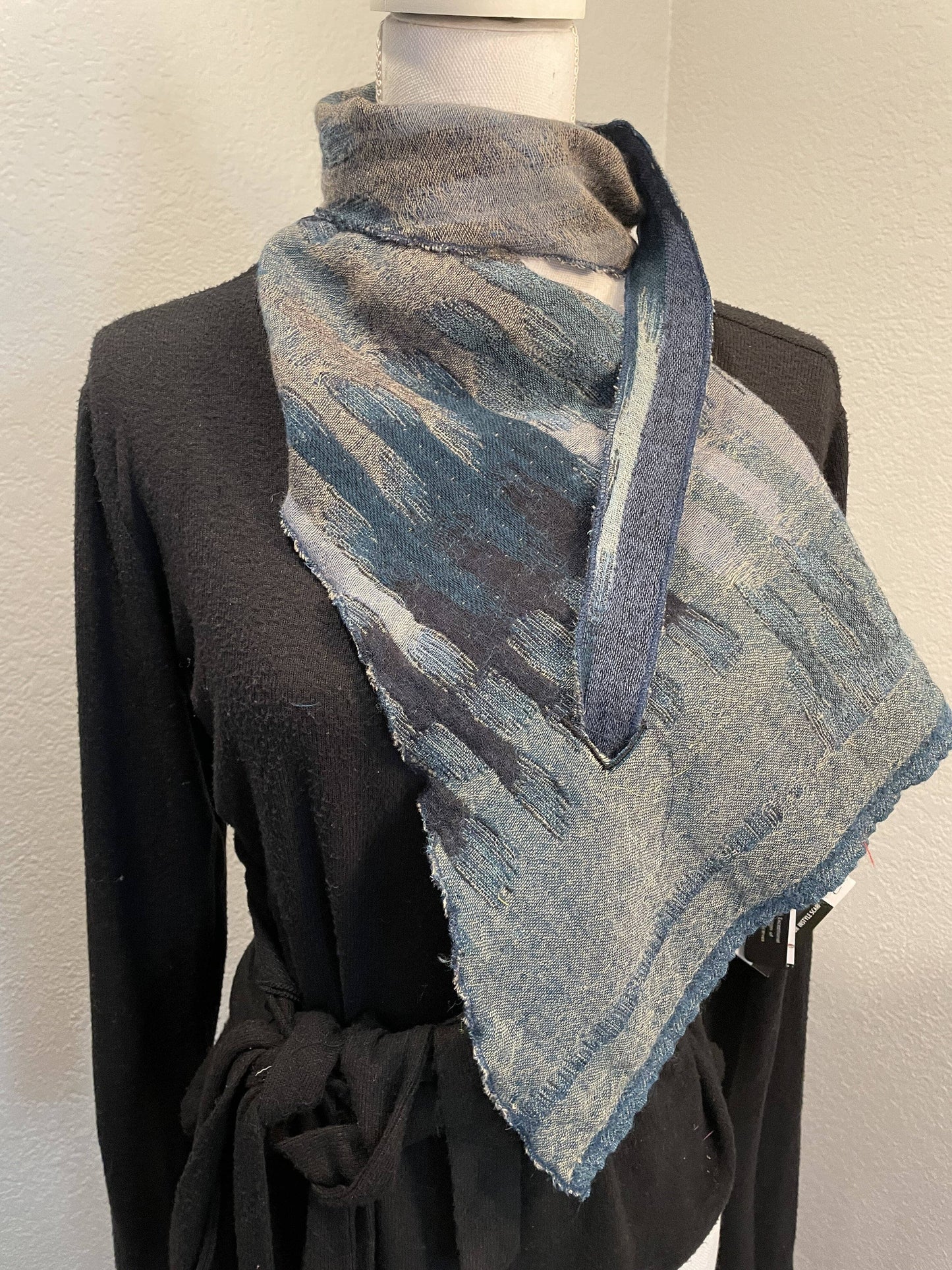 510/Pointed scarf~ Morocco Blue 